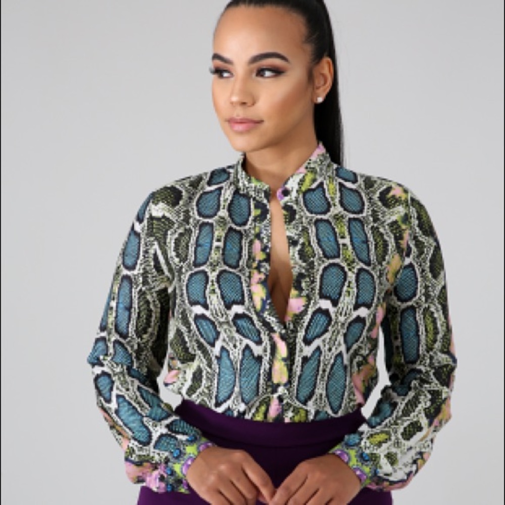 Color Snakeprint Blouse